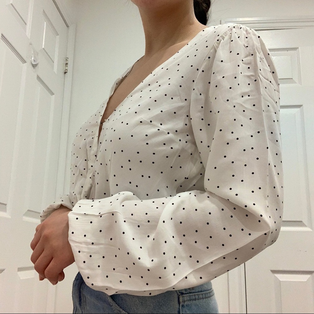 BNWT Polka dot blouse